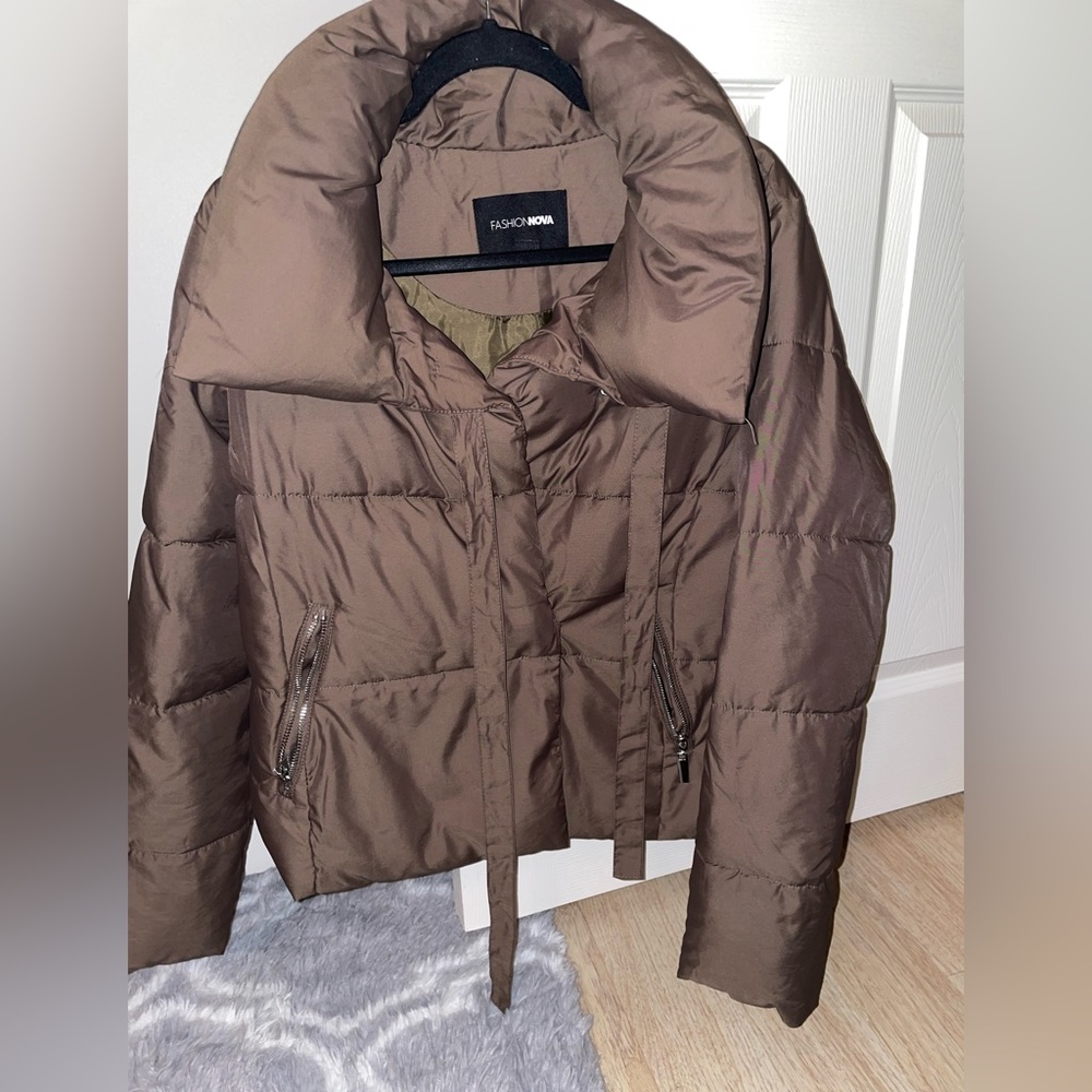 Gently worn Taupey brown Women’s size large puffer